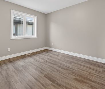 For Lease - 77 Diana Avenue Unit# 123, Brantford, Ontario - Photo 6