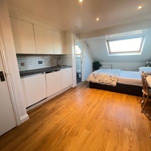 Studio Flat, Babington Road, NW4 - Photo 2