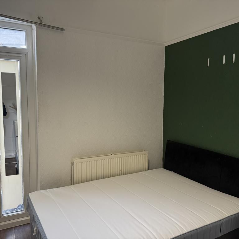 5 bedroom terraced house to rent - Photo 1