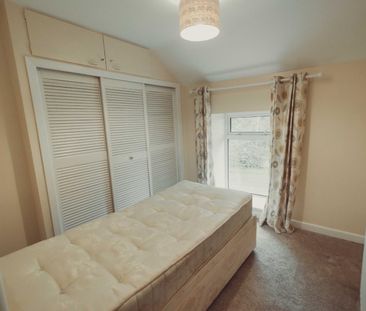 3 Bed Semi-detached House - Photo 4