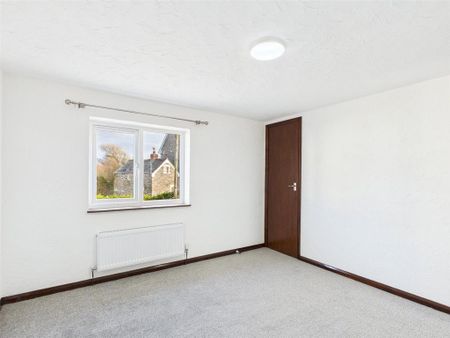 2 bedroom end of terrace house to rent - Photo 4