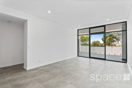 Brand New sleek apartment - Photo 4
