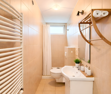 Przestronna kawalerka w centrum miasta - Zdjęcie 6