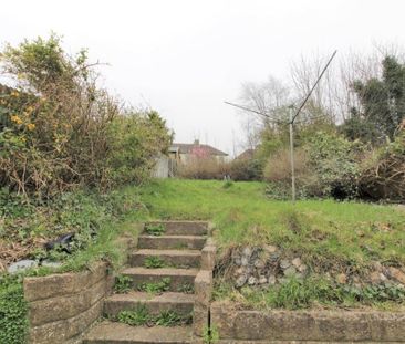 3 bedroom end of terrace house to rent - Photo 2