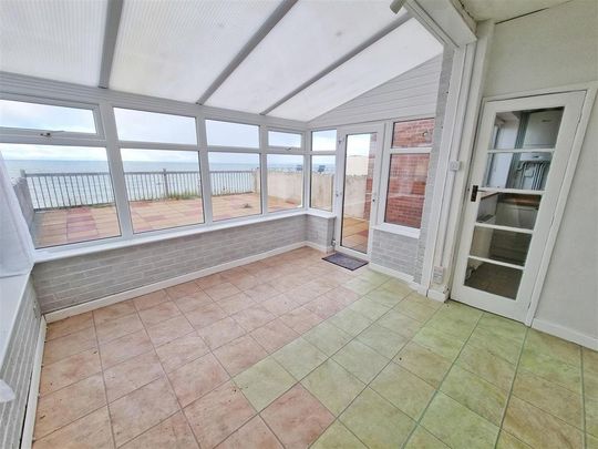 5 bedroom detached house to rent - Photo 1