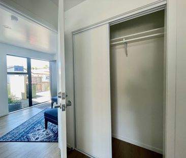 Beautifully presented studio in Temple View - Photo 6