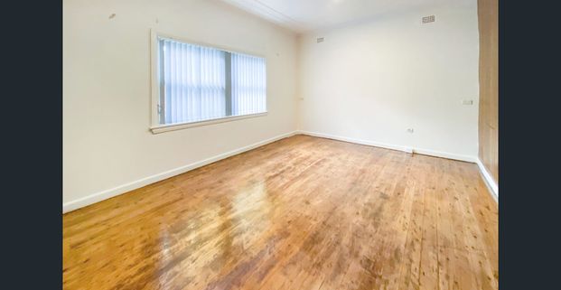 Lovely Ryde Home - Photo 1