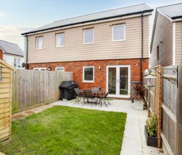 2 bedroom semi-detached house to rent - Photo 6