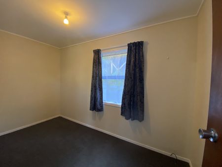 KELBURN LIVING - Photo 3