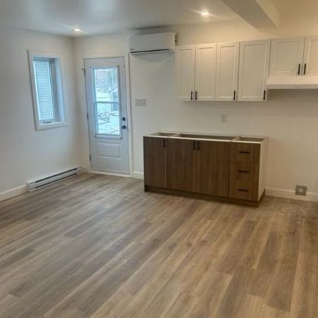 Appartement 3 ½ à louer Magog – Rez‑de‑chaussée – Triplex rénové - Photo 3