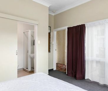 Boarding House Rooms - Photo 5