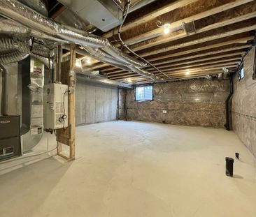 For Lease - 63 Phoenix Boulevard, Barrie, Ontario - Photo 6