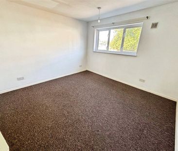 3 bedroom house to rent Sandleford Road, Havant, Hampshire, PO9 - Photo 1