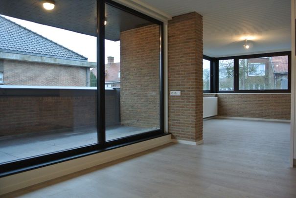 Lichtrijk appartement te huur te Roeselare - Foto 1