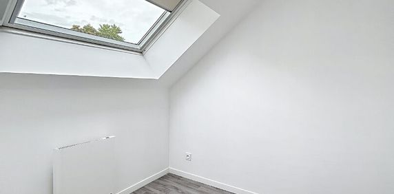 Appartement à louer - REIMS- RUE MARTIN PELLER - Photo 2