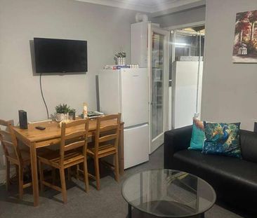 : Rupert Road, Guildford, GU2 - Photo 1