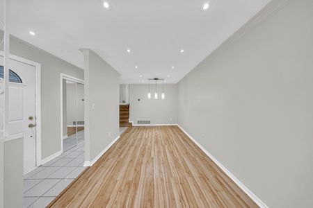 For Lease - 501 Daralea Heights Unit# Main, Mississauga, Ontario - Photo 3