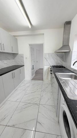 5 bedroom terraced house to rent - Photo 5