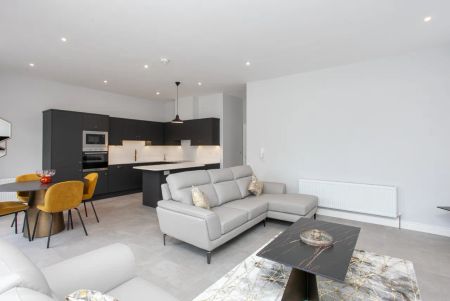 Apartment 2 Hazelbank House, 4 - Photo 2