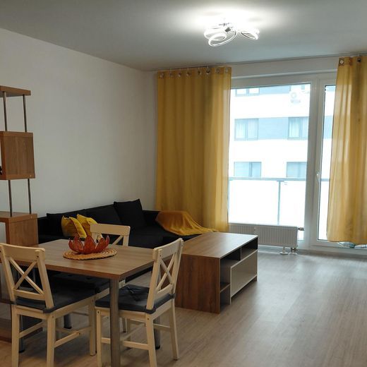 ARETÉ REAL- PRENÁJOM KRÁSNEHO 2 IZ.BYTU, TRNAVSKÁ CESTA-JÉGÉHO ALEJ, VNÚTORNÉ PARKOVACIE STÁTIE , ZARIADENÝ - Fotografia 1