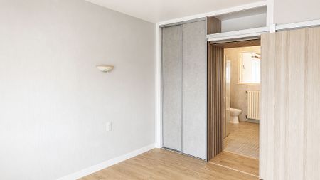 Location Maison 6 pièces 120m² - Photo 3