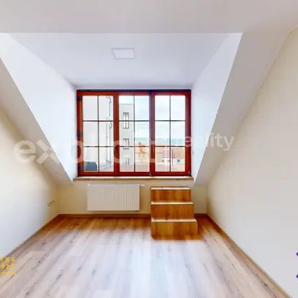 Pronájem bytu 2+kk 47 m - Fotografie 1