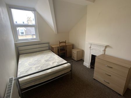 Feversham Crescent, Wigginton Road - P2111 - Photo 5