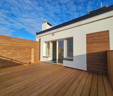 Vernieuwd en licht dakappartement in het centrum - Foto 2