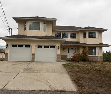 Spacious, single family, 6 Bed house for rent in Black Mountain - Photo 1