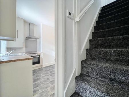 3 bedroom terraced house to rent - Photo 3