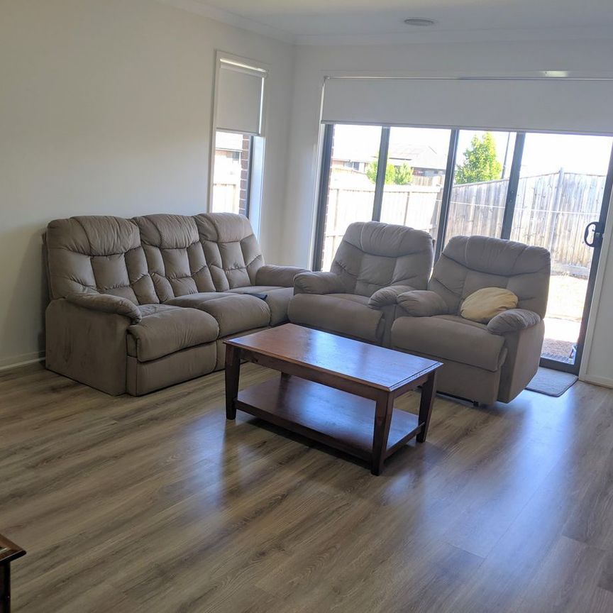 LOVELY 3 BEDROOM HOME - Photo 1