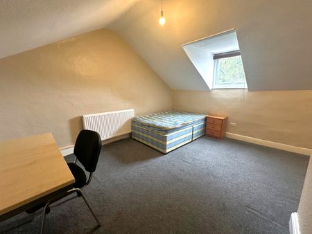 4 Bed Maisonette, Gloucester Road, BS7 - Photo 5