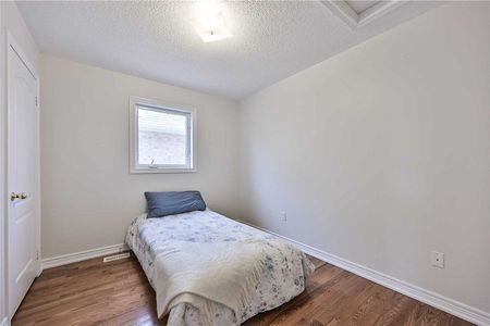 For Lease - 46 Ozner Crescent, Vaughan, Ontario - Photo 2