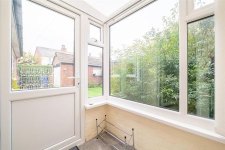 2 bedroom semi-detached bungalow to rent - Photo 5