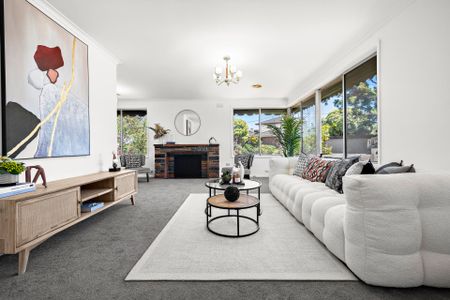 29 Kooringa Crescent, Wheelers Hill - Photo 2