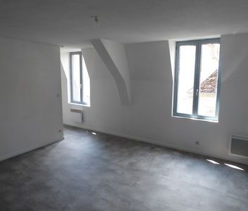 À louer / Appartement F3 DUPLEX / BESANCON CENTRE VILLE - PROCHE MA... - Photo 1