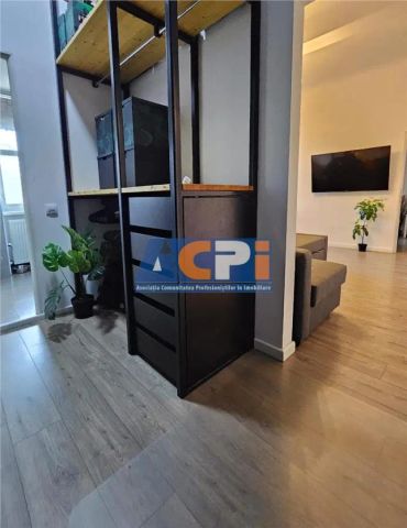 Apartament de Închiriat în Piața Romană - Locație Centrală - Photo 2