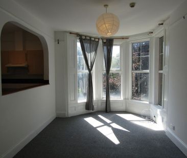 1 bed Apartment - To Let - Photo 2