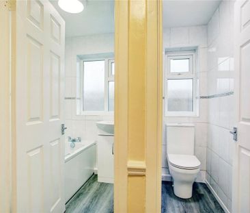 3 bedroom end of terrace house to rent - Photo 1