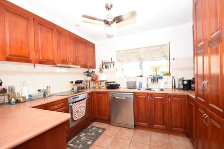 Pool and Garden Service Included in Rent - Photo 2