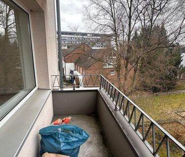 Schöne neu sanierte 3 Zimmer Wohnung im wärmegedämmten Haus in Nord... - Photo 4