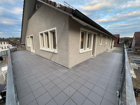 Sehr grosszügige Wohnung mit eigener Grossgarage in Eglisau - Photo 5