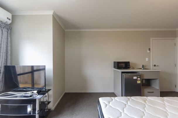 Tidy Studio Unit - Photo 1