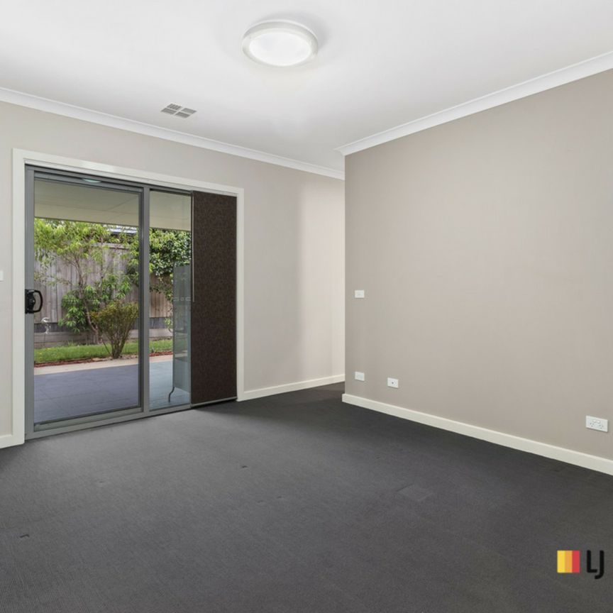 43 Adventure Street, Harrison ACT, Belconnen - Photo 1