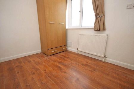 2 bedroom maisonette to rent - Photo 5