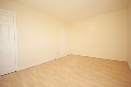 Raebog Crescent, Airdrie, ML6 - Photo 3