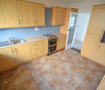 2 bedroom detached bungalow to rent - Photo 5