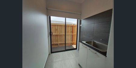 Splendid 4Br Family Home in Bonnie Brook! - Photo 5