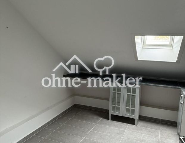 Charmante 3-Zimmer-DG-Wohnung in Mannheim – renoviert und bezugsbereit - Photo 1