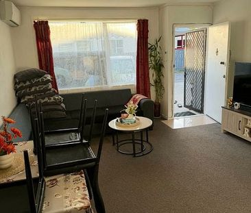 3 Bedroom fully fenced with security gate,archgola - Photo 1